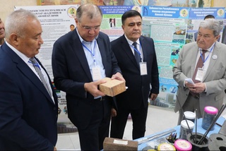 В Хиве прошла научная конференция и выставка разработок