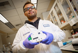 Альцгеймер ва Паркинсон касалликларини аниқлайдиган қурилма ишлаб чиқилди