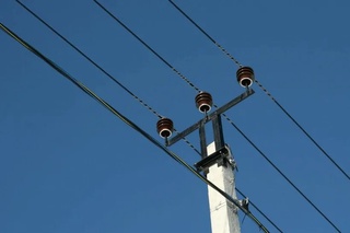 Чорраҳа устунига радар ўрнатаётган муҳандис бахтсиз ҳодиса қурбони бўлди