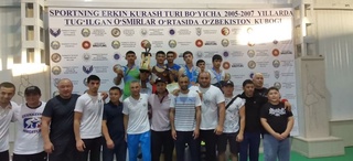 Эркин кураш: ўсмирлар ўртасида Ўзбекистон кубоги ўтказилди