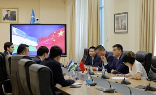 Ӯзбекистон ва Чин масъалаҳои ҳамкории сармоягузориро баррасӣ намуданд