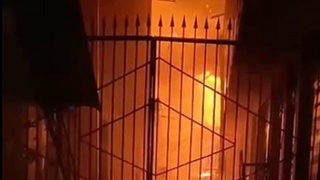 В Самаркандской области произошел крупный пожар: сгорело несколько магазинов