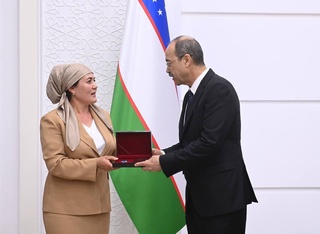 Вазирлар Маҳкамасида мукофотларни топшириш маросими бўлиб ўтди