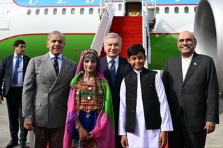 Начался государственный визит Президента Узбекистана в Пакистан