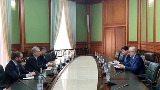 Ўзбекистон Республикаси Президентининг Афғонистон бўйича Махсус вакили АҚШ Элчиси билан учрашди