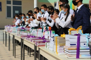 Тил байрами: Тупроққалъага Президент совғаси етиб келди