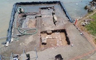 Gretsiyada suv ostida qolib ketgan qadimiy shahar topildi