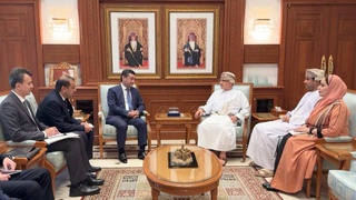 Ўзбекистон ТИВ раҳбари Ўмон мерос ва туризм вазири билан музокаралар ўтказди