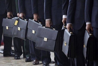 Создаются правовые основы приостановления деятельности предпринимателей, принятых на государственную службу