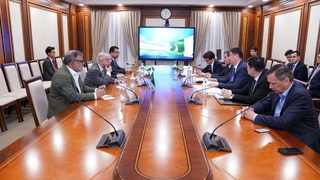 Дар Сенат бо ҳайати вакилони гурӯҳи дӯстии Покистону Ӯзбекистон вохӯрӣ барпо гардид