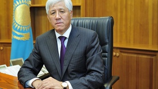 Olma-ota viloyati hokimi koronavirusga chalindi