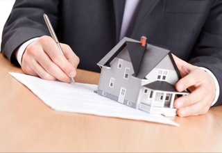 Ko'chmas mulkka bo'lgan huquqlarni davlat ro'yxatidan o'tkazuvchilarning malakasini oshirish tartibi belgilandi