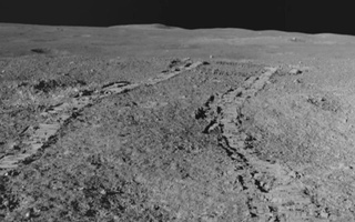 Hindiston fazoviy qurilmasi birinchi marta Oyning janubiy qutbidagi haroratni o'lchadi