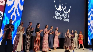 Узбекистан принял участие в фестивале атласа и адраса в Таджикистане