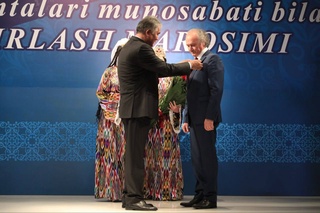 Ўзбекистон Бадиий академияси раиси Акмал Нур “Олтин медаль” мукофоти билан тақдирланди