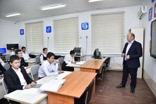 В специализированной школе-интернате «Нурли маскан» города Навои реализуется социальный проект по обучению детей английскому языку