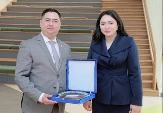 Мартабали меҳмон Тошкент шаҳридаги Президент мактабига ташриф буюрди