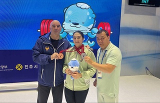 Regina Adashboeva won silver and bronze at the Asian Weightlifting Championships