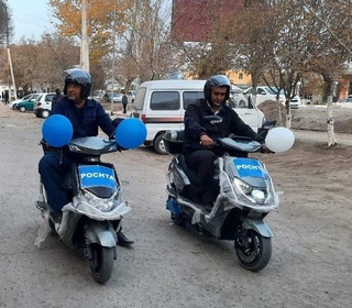 Энди почта тарқатувчилар скутерда ҳаракатланади