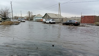 Ғарбий Қозоғистон вилоятида сув тошқини туфайли 450 дан ортиқ турар-жой бинолари сув остида қолди