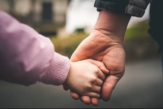 Ай қуяштан нур алар