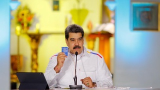 Лидер Венесуэлы предложил нефть в обмен на вакцины от коронавируса