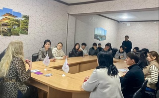 YOsh siyosatchilar maktabi