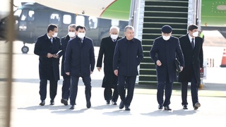 Prezident samolyoti ilk bor Moʻynoq aeroportiga qoʻndi