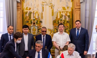 Манфаатли ҳамкорлик сари