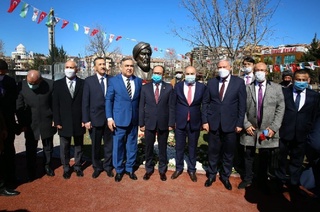 Анқарада Муҳаммад ал-Хоразмий шарафига ёдгорлик ўрнатилди