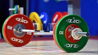 В Чирчике стартовал чемпионат Узбекистана по тяжелой атлетике