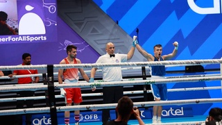 Муштзани мо Муҷибулло Турсунов бозиро бо пирӯзӣ бар як ҳиндӣ оғоз кард