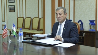 Олий Мажлис Сенати аъзолари АҚШ Конгрессининг “Очиқ дунё” дастури вакиллари билан онлайн учрашди