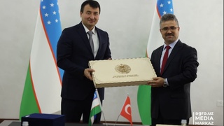 Қишлоқ хўжалиги вазири Туркиянинг Ўзбекистондаги элчиси Олган Бекар билан учрашди