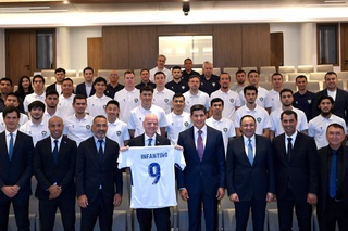 ФИФА Президенти Миллий футбол маркази имкониятларига юксак баҳо берди