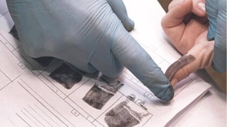 Россияда мигрантларга махсус чипли пластик карталар тарқатилади