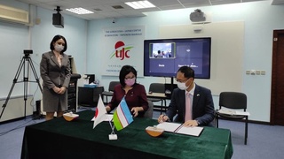 Гүлстандық  акушерлер  Жапонияның 100 мың долларлық грантын жеңіп алды