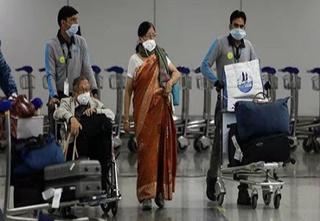 Ню-Деҳлида 10 000 кишига мўлжалланган янги вақтинчалик касалхона очилди