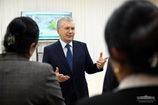 Prezident yangi shaharcha qurilishini ko‘rdi