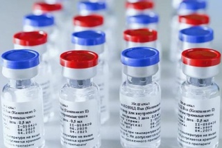 Россия Соғлиқни сақлаш вазирлиги вакцинани фуқаролик муомаласига киритиш вақтини маълум қилди