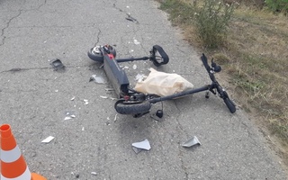 Ариққа йиқилиб тушган электросамокат ҳайдовчиси вафот этди