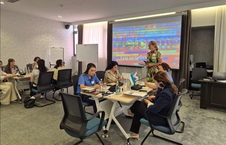 Ҳуқуқ-тартибот идоралари вакиллари аёллар етакчилиги масалаларини муҳокама қиляпти