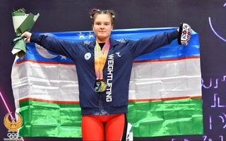 Джамила Панфилова завоевала серебро на чемпионат Азии по тяжелой атлетике