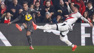 Гол Изи Паласона отменил камбэк «Реала» с «Райо Вальекано»