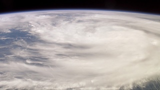 Saxalinga to'fon yopirildi, suv toshqini yuz berdi