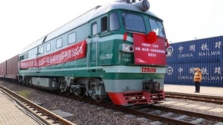 Xitoyning Usi shahridan chiqqan yuk poyezdi Markaziy Osiyo tomon yoʻl oldi