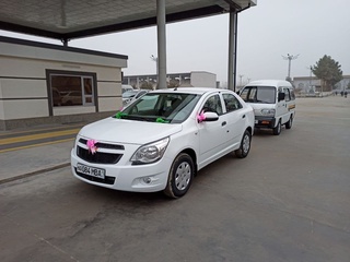 Кластер маъмурияти автомашина совға қилди