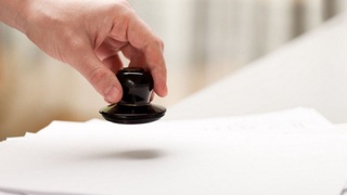 Нега Ягона интерактив давлат хизматлари портали орқали шакллантирилган қонуний ҳужжатларга муҳр талаб қилинмоқда?