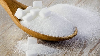 В России ввели временный запрет на экспорт сахара