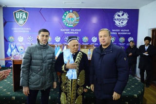 Представители АФУ оценили развитие футбола в Навоийской области
